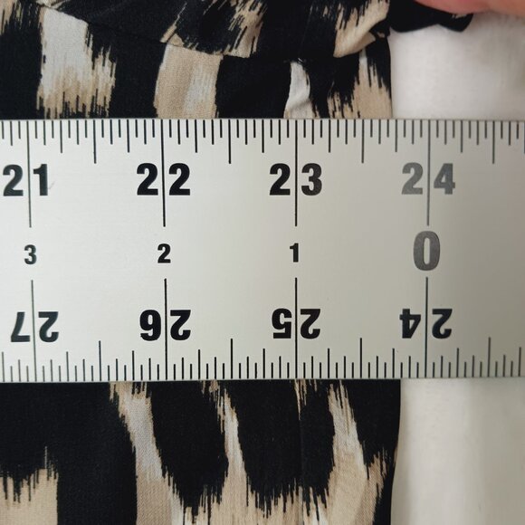 Calvin Klein XL Leopard Long Sleeve Top W/ Ruffled Sleeve Hem, 1/4 Button Front - Picture 10 of 16